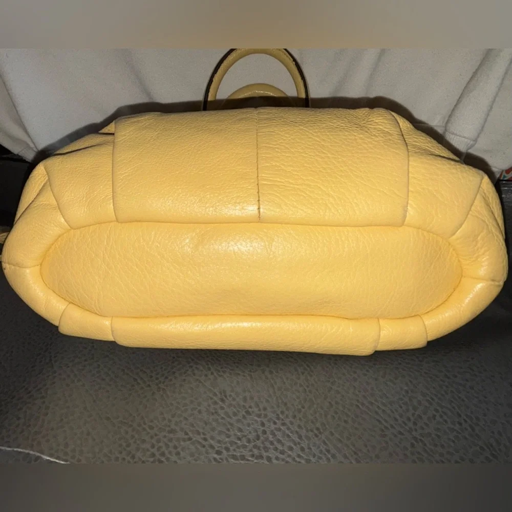 Coach Pastel Yellow Leather Crossbody - Picture 8 of 14